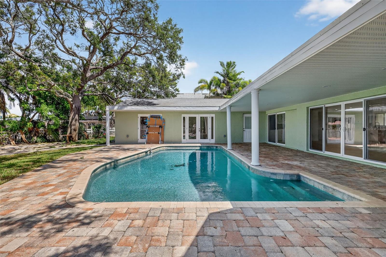 ISLAND ESTATES OF CLEARWATER - Residential