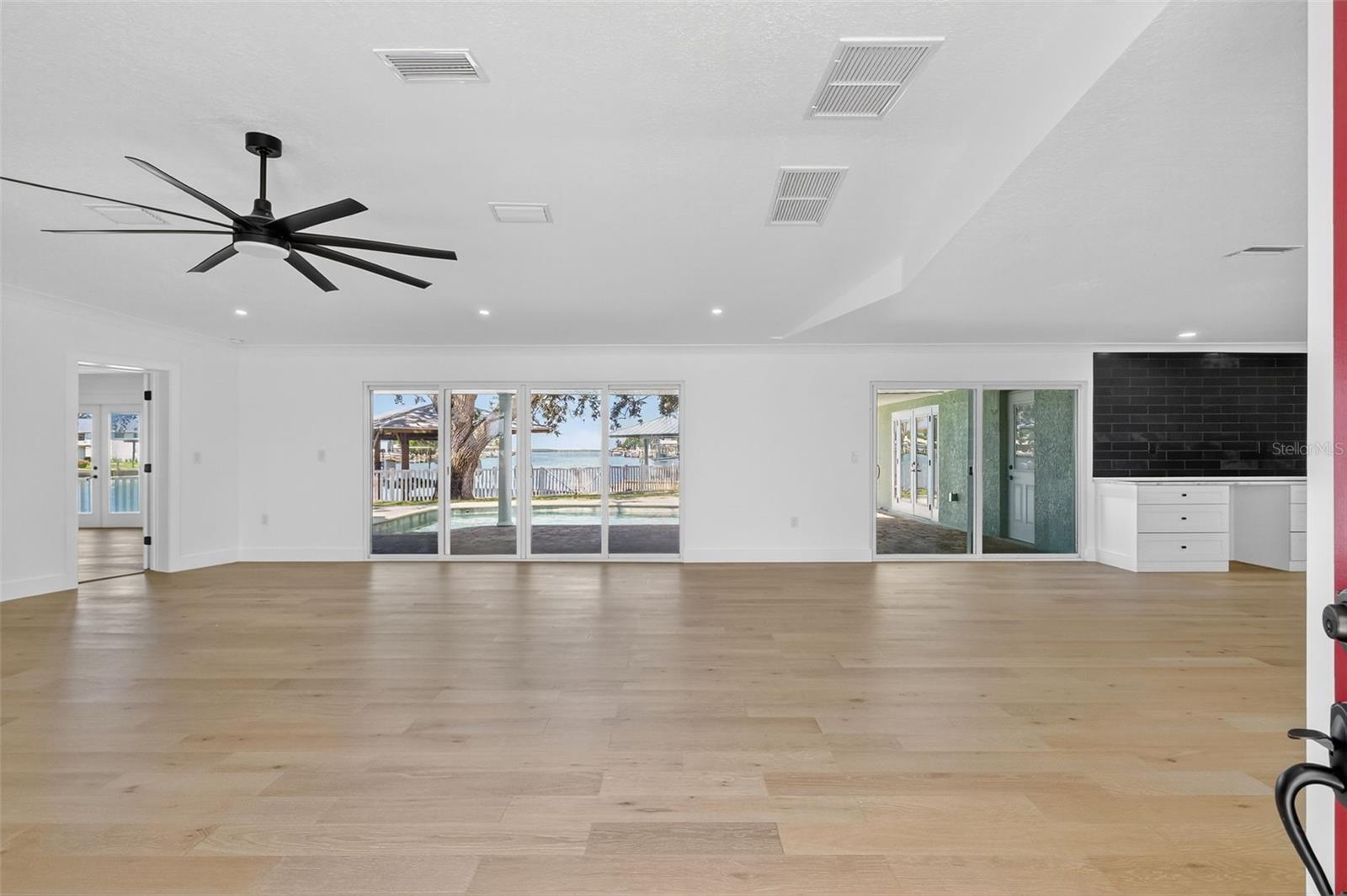 ISLAND ESTATES OF CLEARWATER - Residential