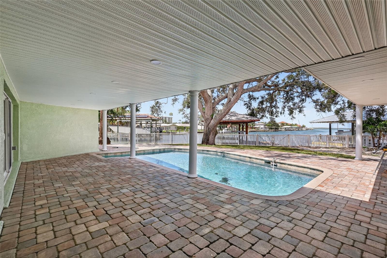 ISLAND ESTATES OF CLEARWATER - Residential