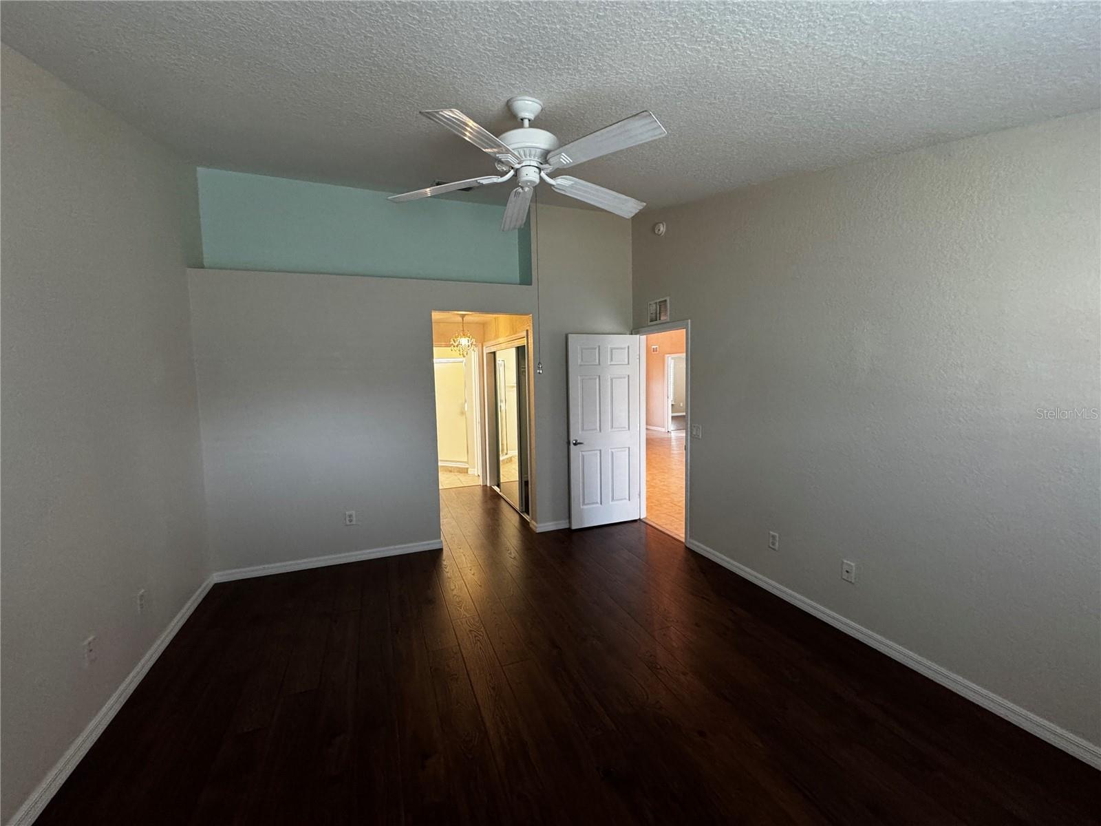 MAGNOLIA PLACE/LAKESIDE LNDGS - Residential Lease