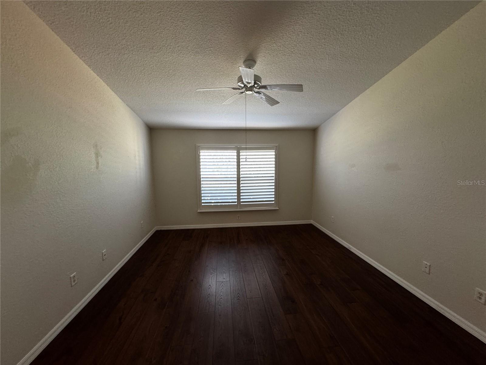 MAGNOLIA PLACE/LAKESIDE LNDGS - Residential Lease