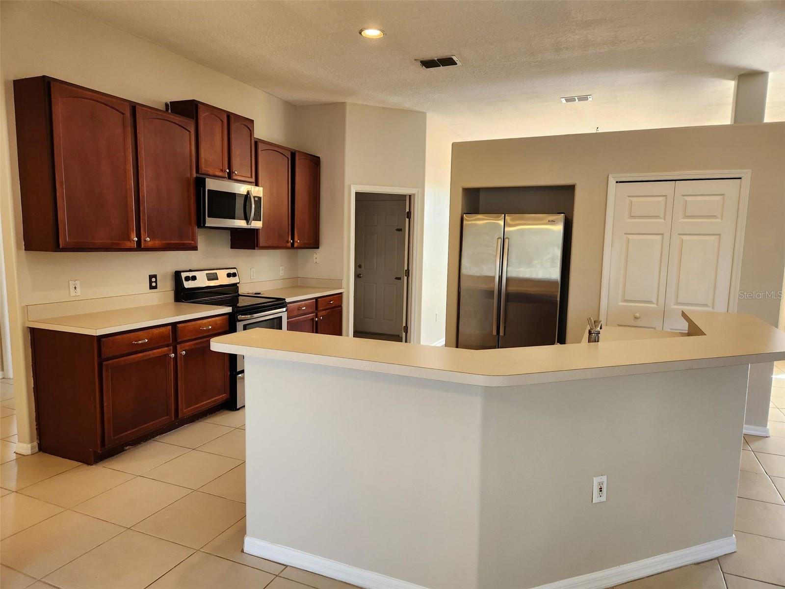 POINCIANA VILLAGE 05 NEIGHBORHOOD 01 - Residential Lease