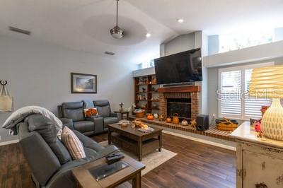 LANDMARK WOODS II - Residential