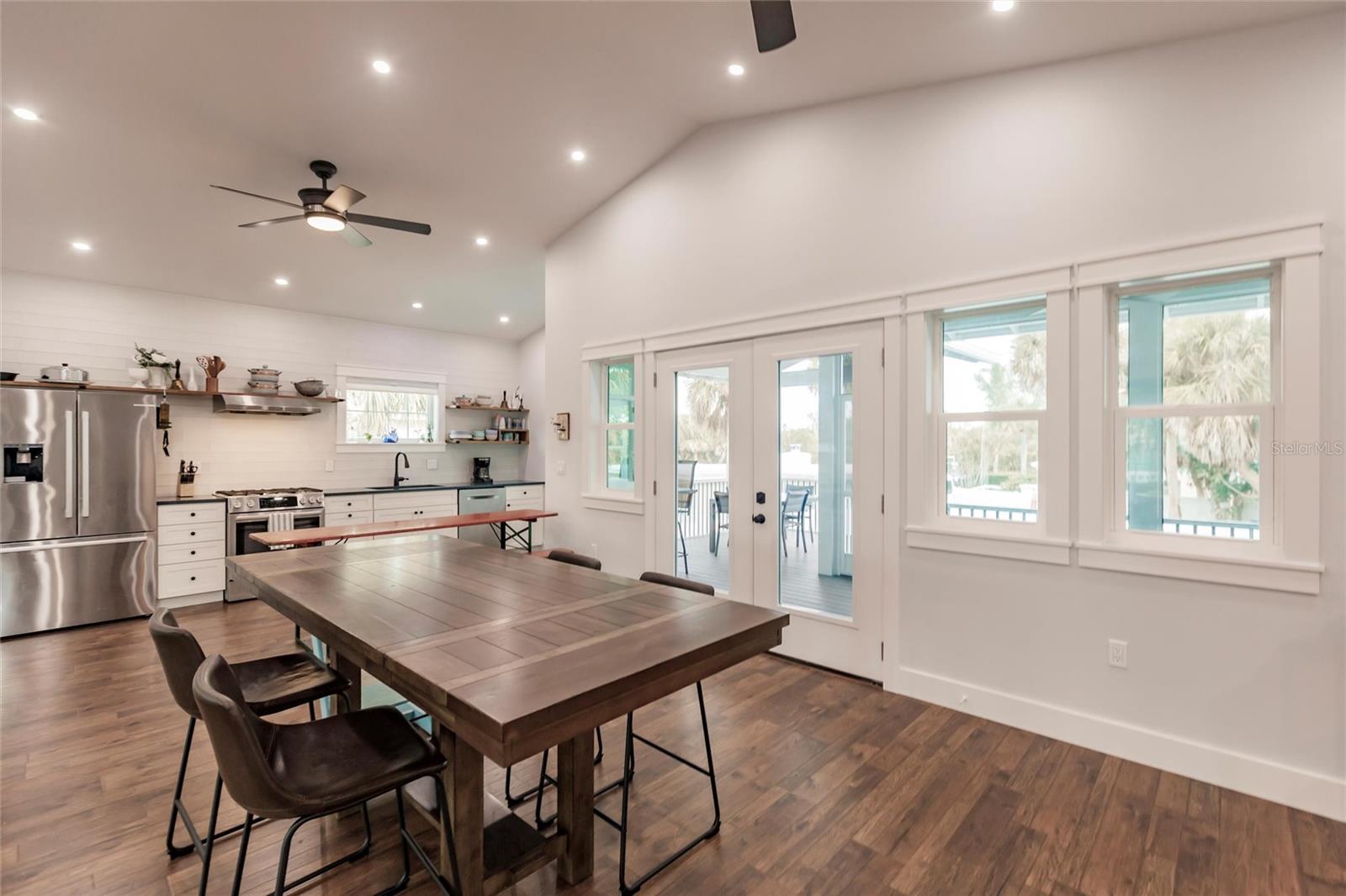 SARASOTA BEACH - Residential