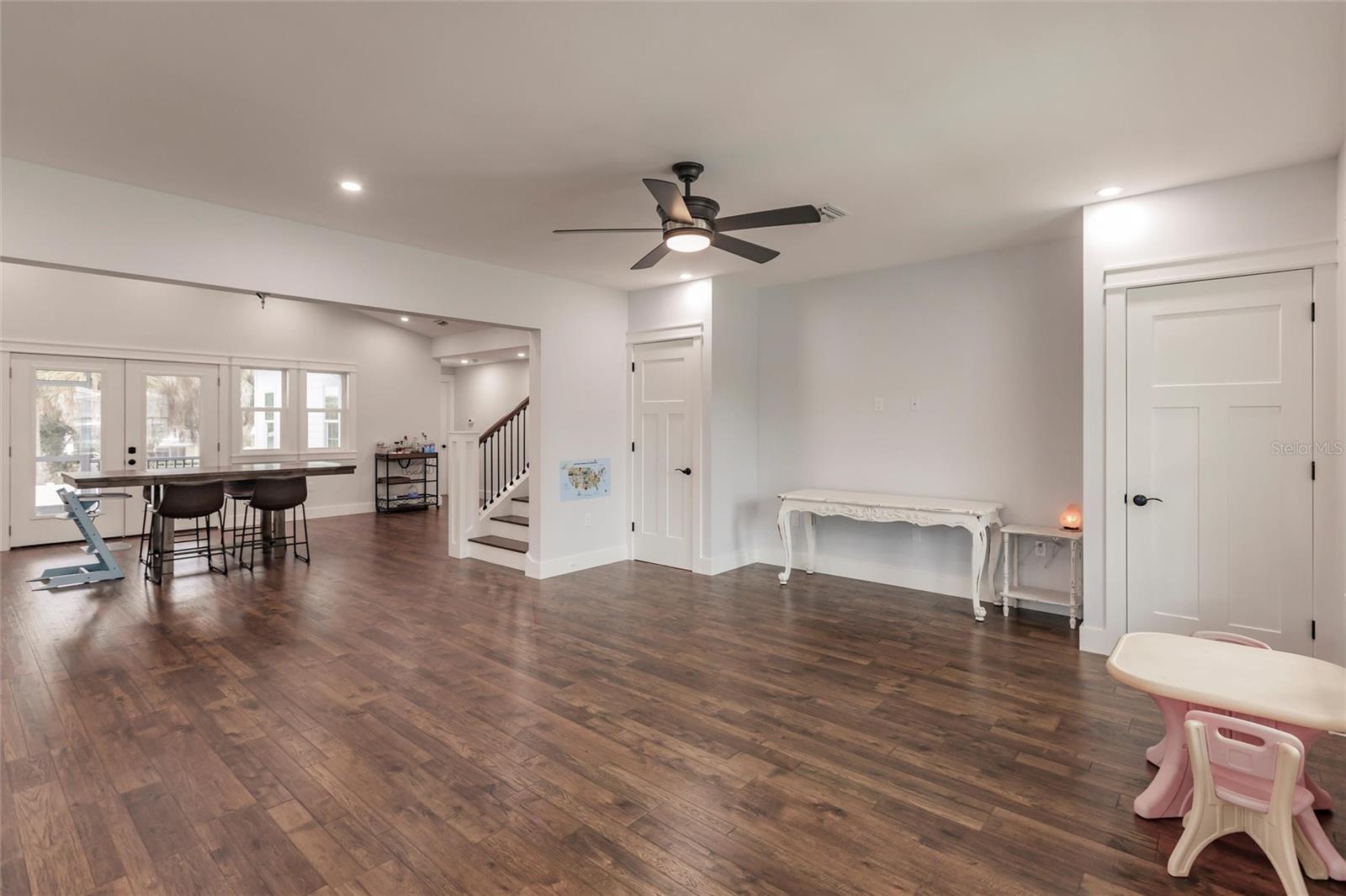 SARASOTA BEACH - Residential