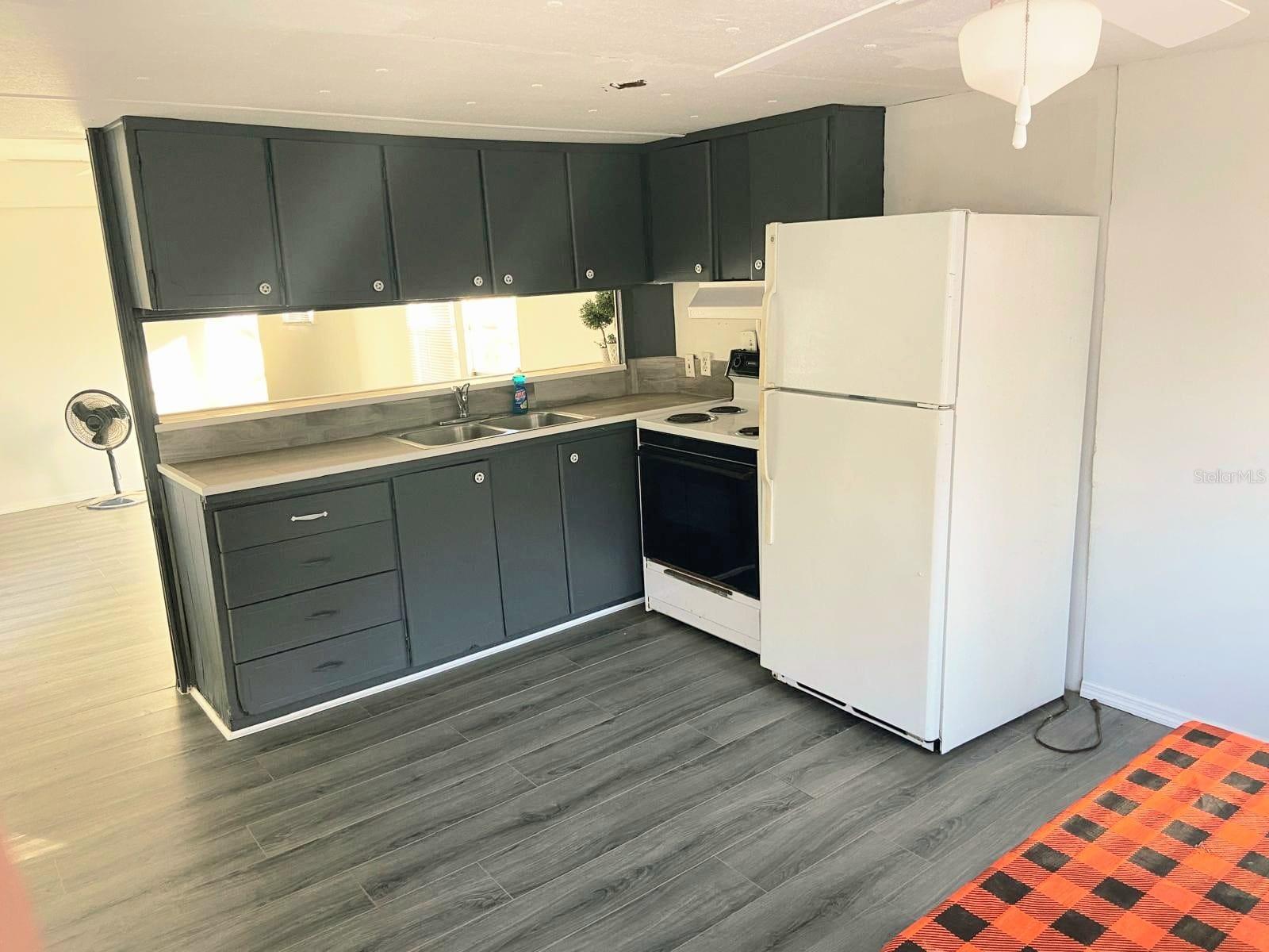 002079 - SHERWOOD FOREST - Residential