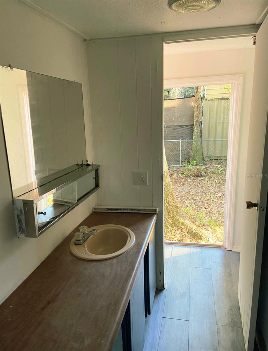 002079 - SHERWOOD FOREST - Residential