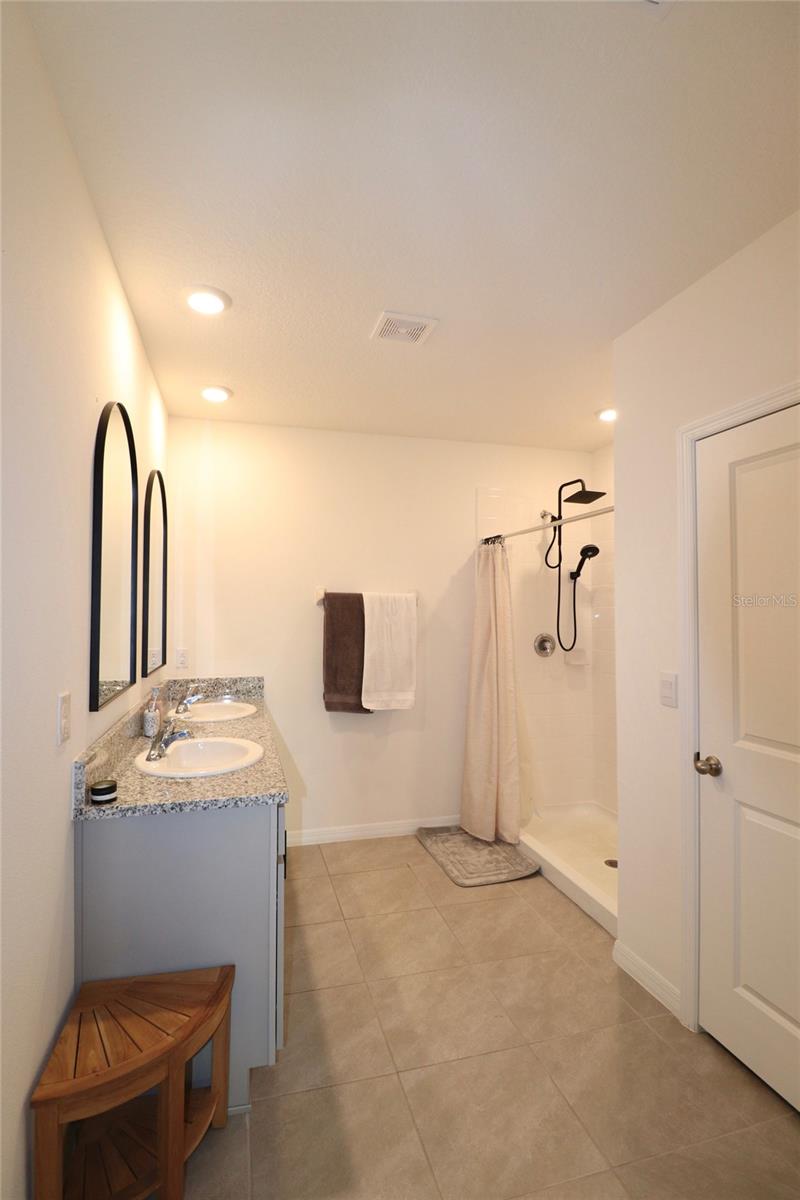 EPPERSON RANCH NORTH PH 6 POD - Residential Lease