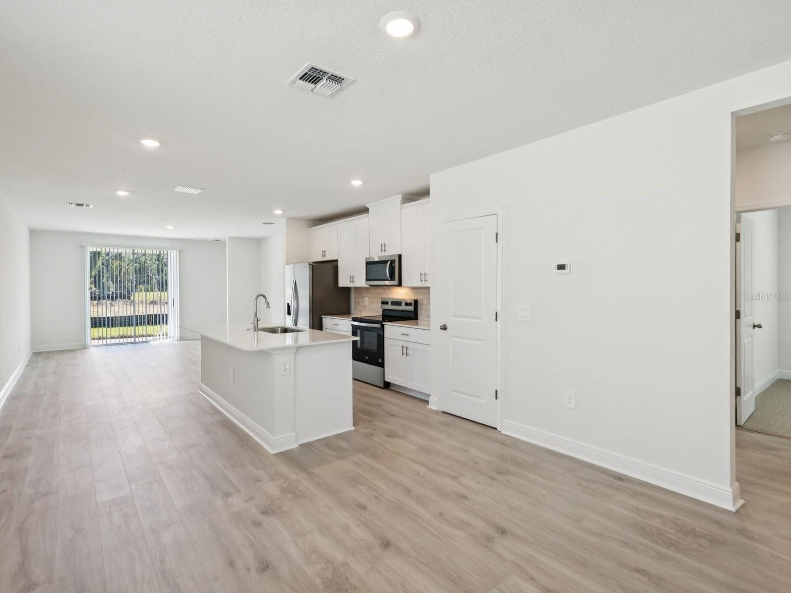 THE RESERVE AT HAMMOCK OAKS - Residential