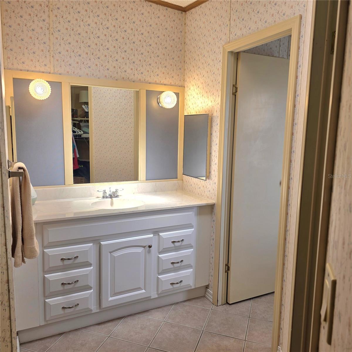 GARDEN GROVE OAKS - Residential