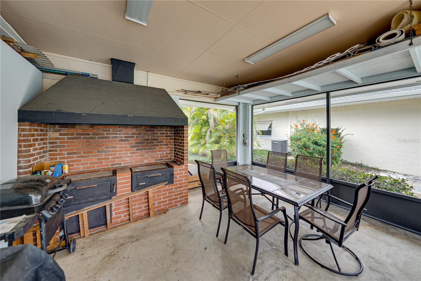 GARDEN GROVE OAKS - Residential