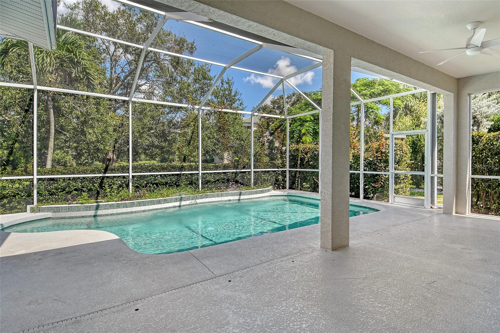 WELLINGTON CHASE - Residential Lease