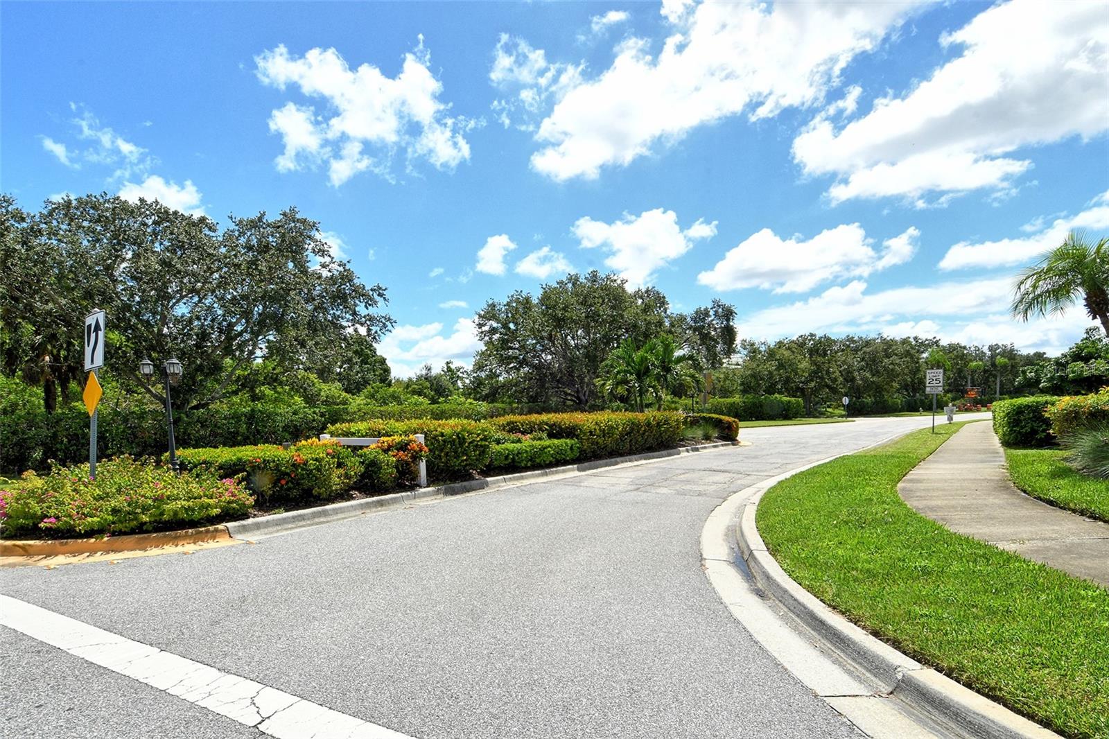 WELLINGTON CHASE - Residential Lease