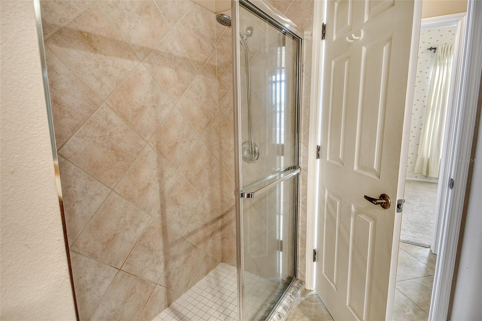 WELLINGTON CHASE - Residential Lease