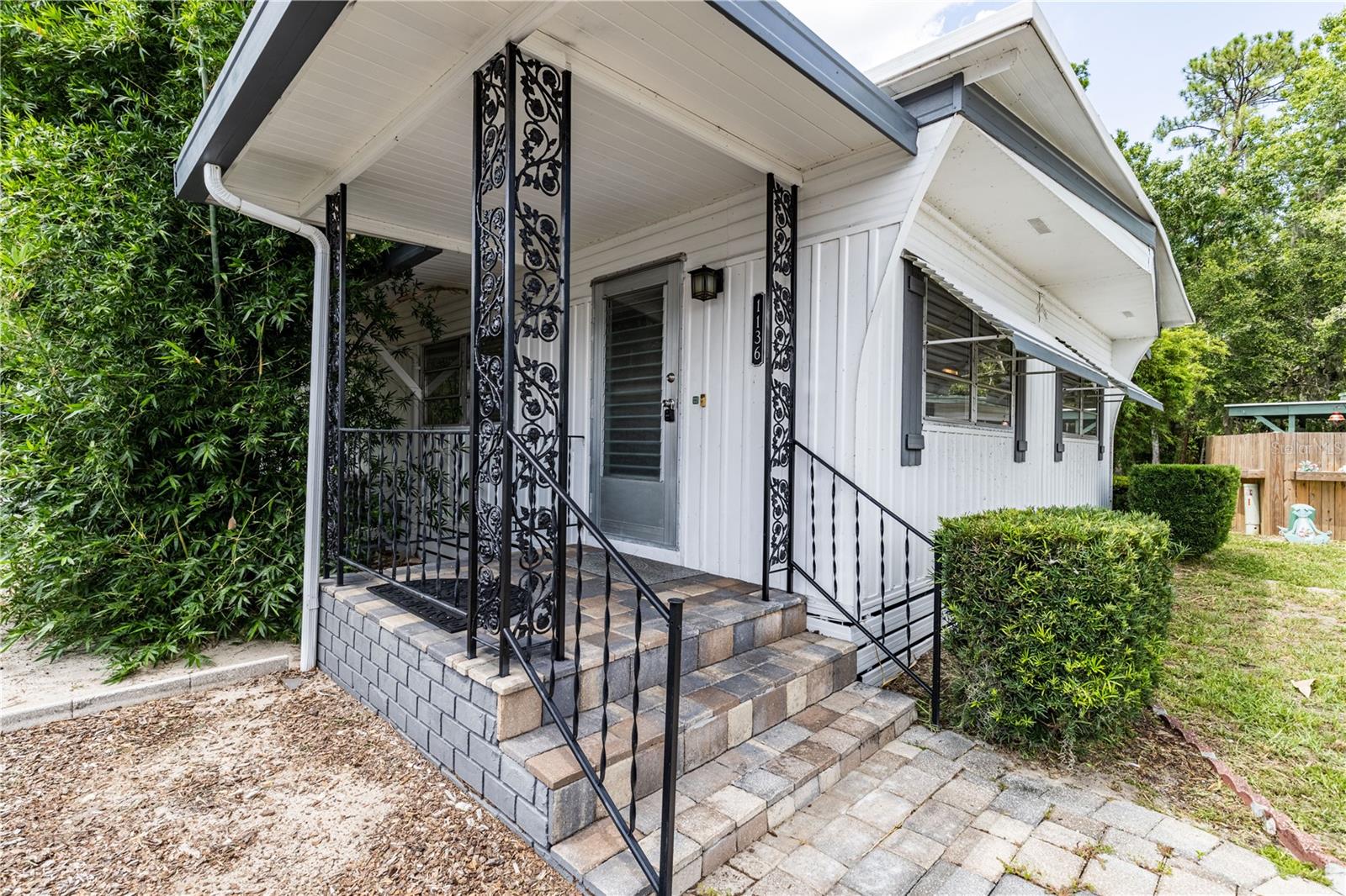 1136 RUE DE DORE