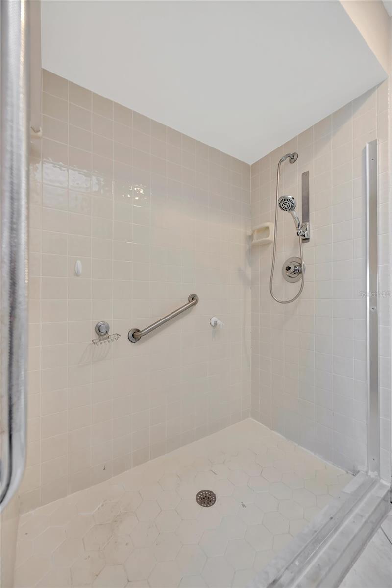 PALMA SOLA HARBOUR SEC 5 - Residential