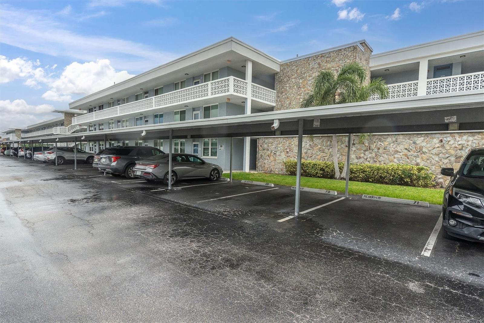 4715 BAY STREET NE 330