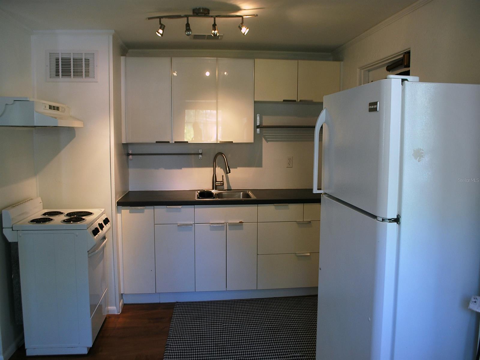 Edgewater Acres Unit 03 Resub - Residential