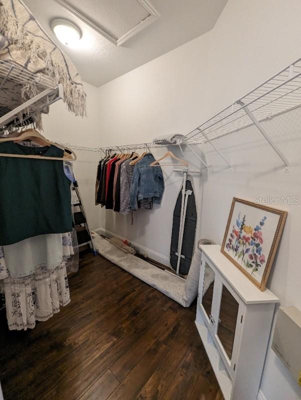 HUNTINGTON RIDGE TWNHMS - Residential Lease