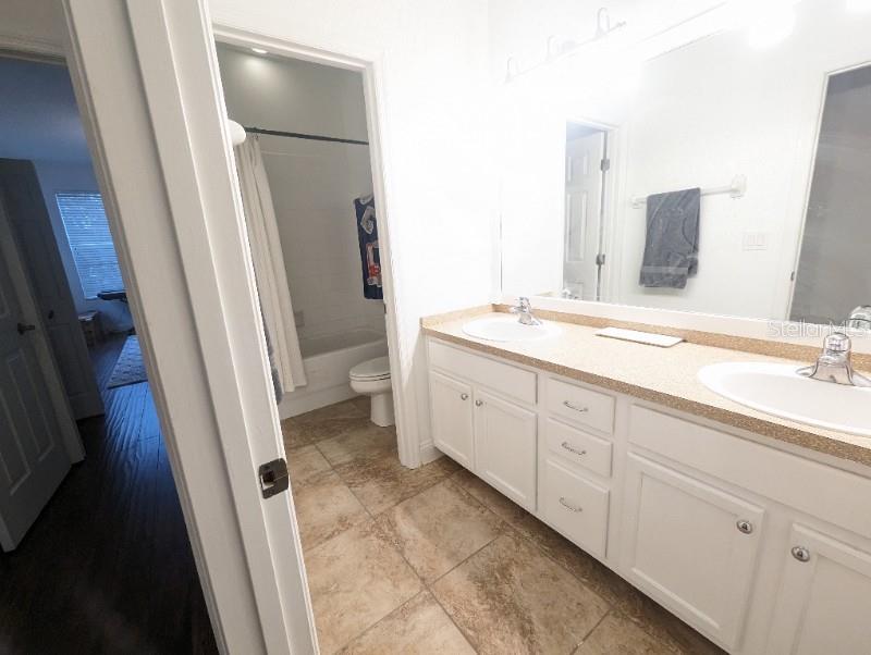 HUNTINGTON RIDGE TWNHMS - Residential Lease