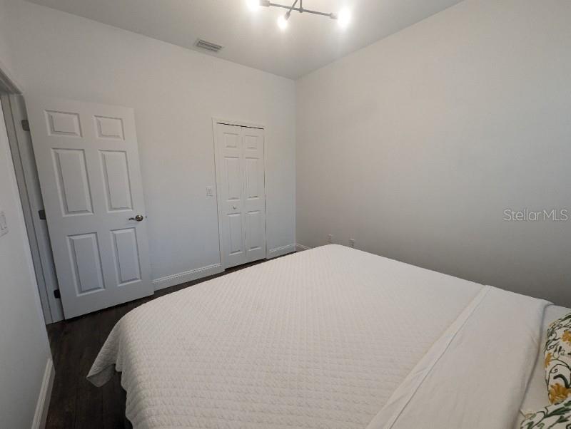 HUNTINGTON RIDGE TWNHMS - Residential Lease