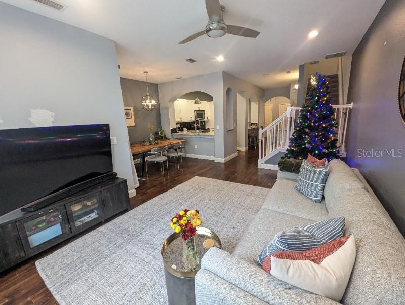 HUNTINGTON RIDGE TWNHMS - Residential Lease