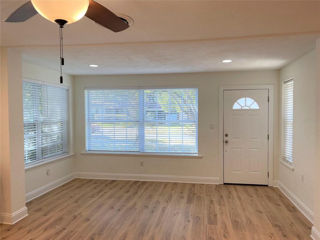 Photo of 309 W Palm Drive, Lakeland, FL 33803 (MLS # L4959480)