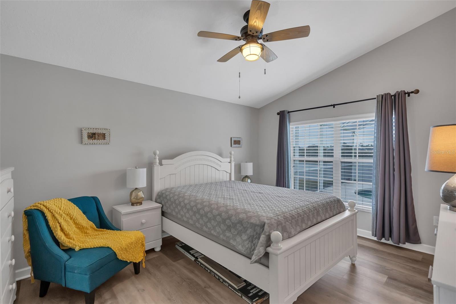 ROLLING HILLS ESTATES - Residential