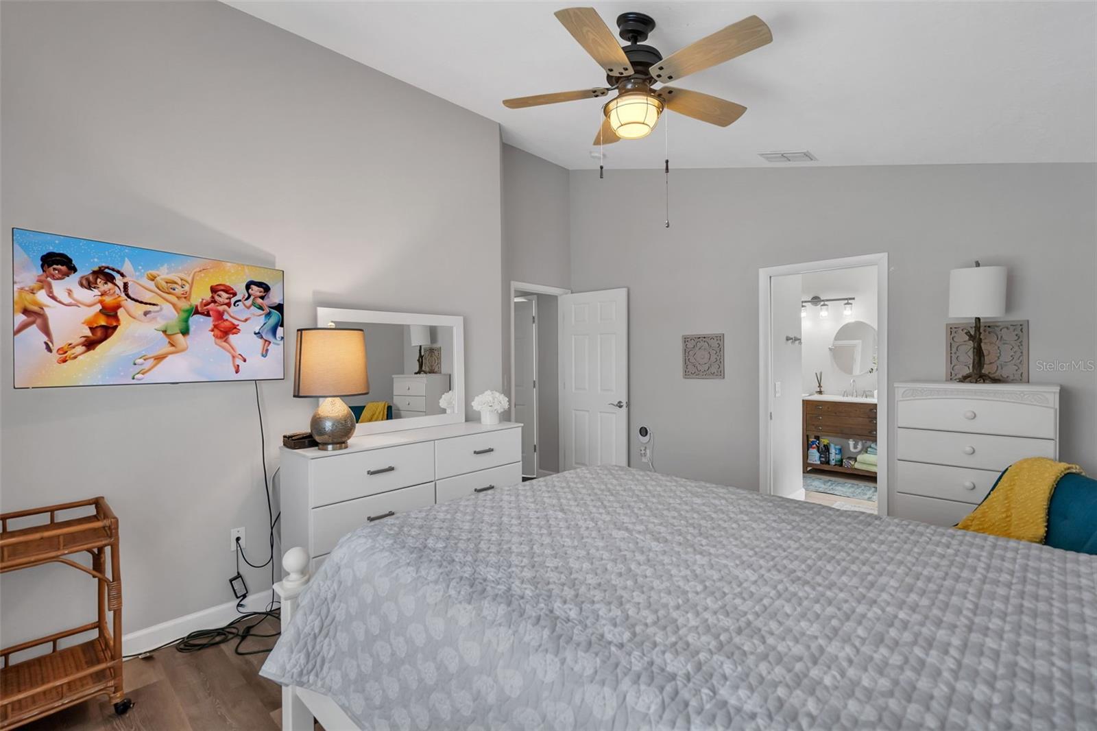 ROLLING HILLS ESTATES - Residential