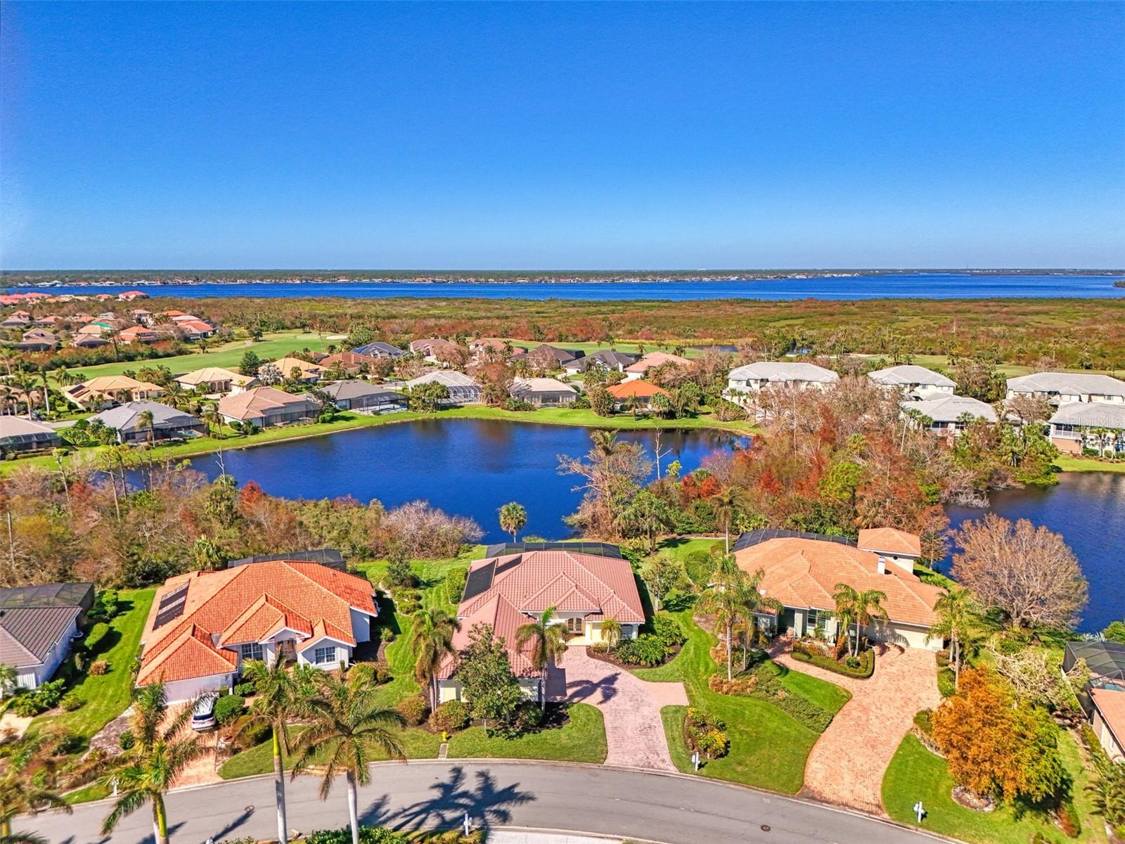 RIVERWOOD - Residential