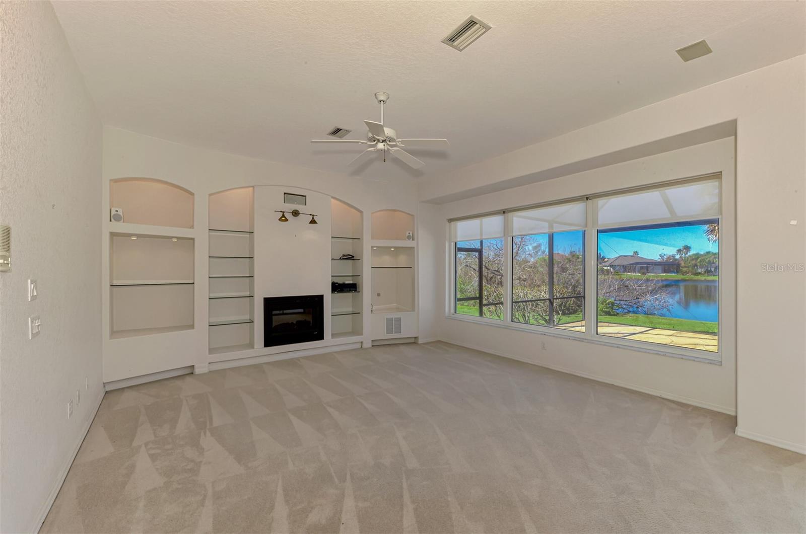 RIVERWOOD - Residential