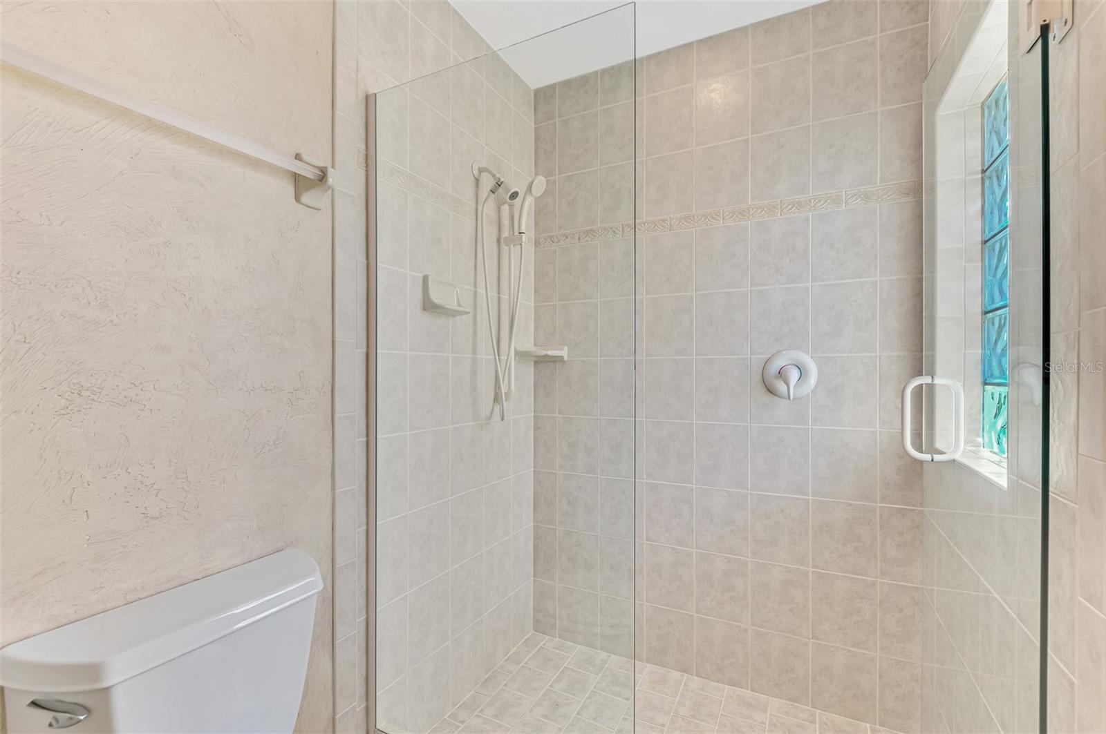 RIVERWOOD - Residential