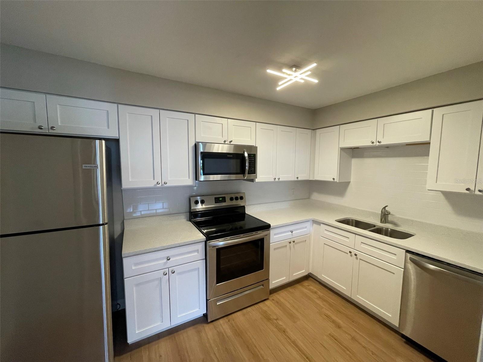 IMPERIAL SOUTHGATE UN 2 - Residential Lease