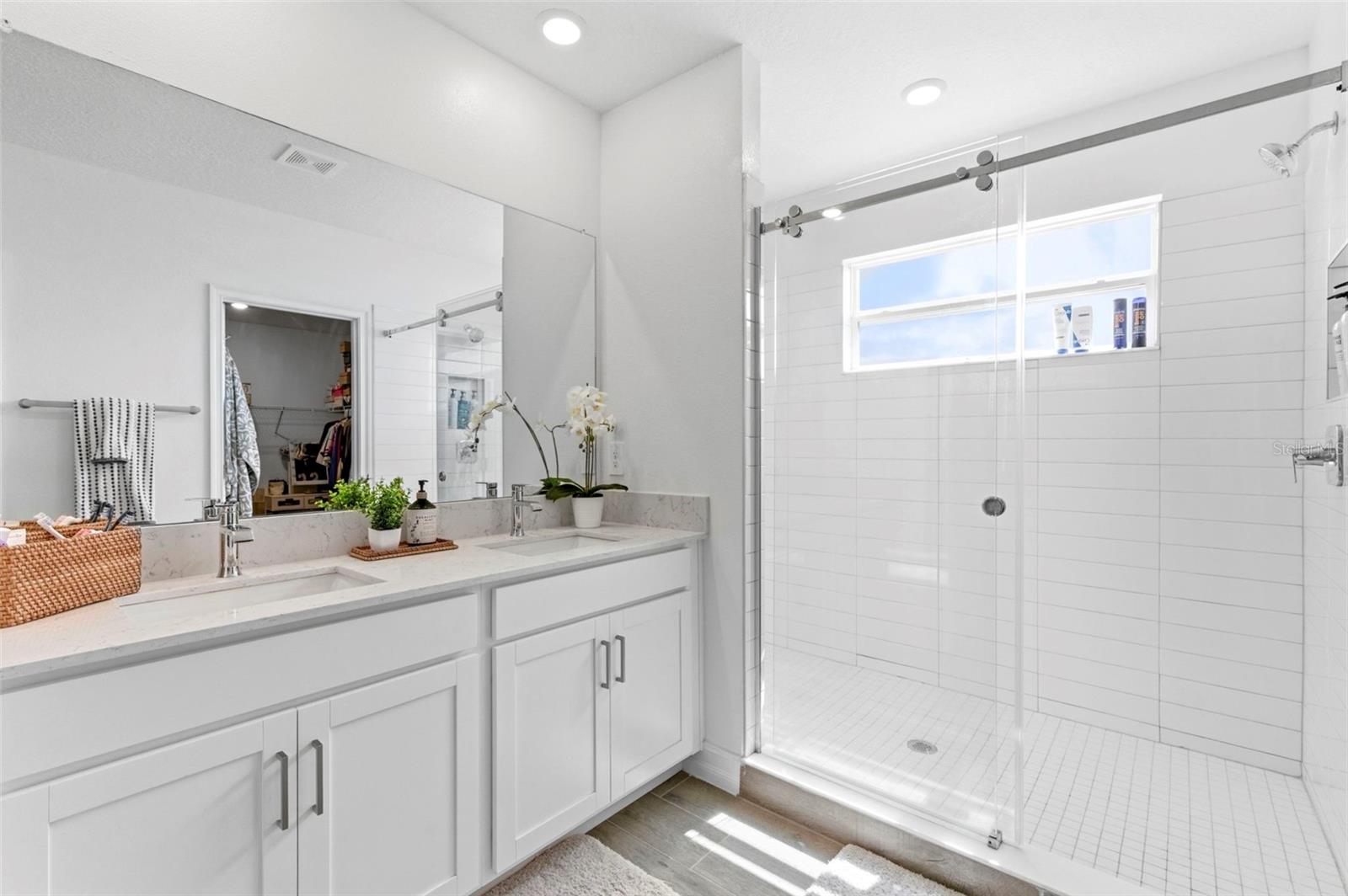 STONEGATE PRESERVE IA - Residential