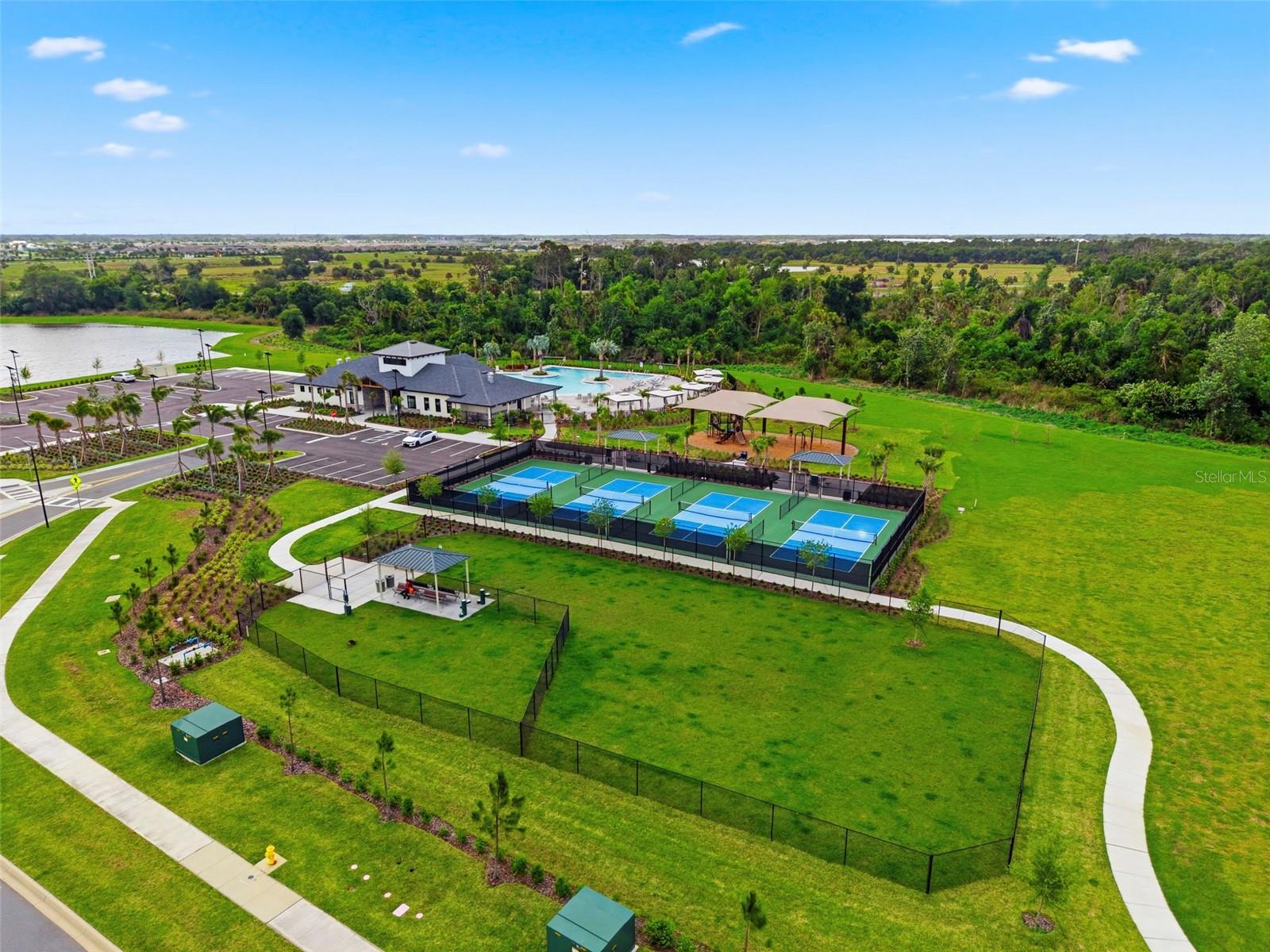 STONEGATE PRESERVE IA - Residential