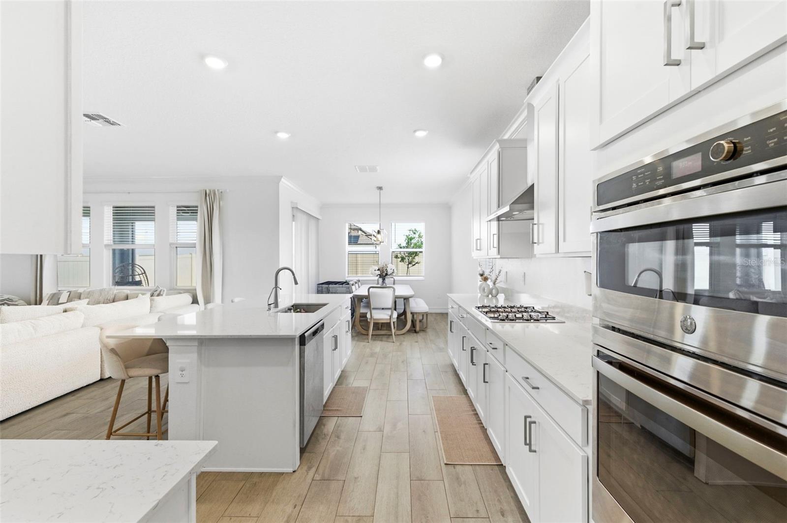 STONEGATE PRESERVE IA - Residential