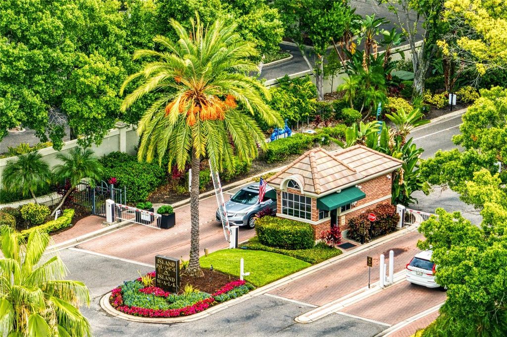 Photo of 919 Normandy Trace Road, Tampa, FL 33602 (MLS # TB8518169)