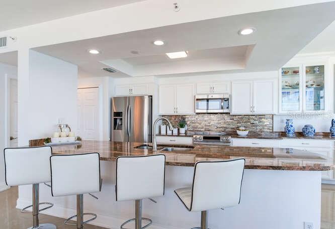 ULTIMAR ONE CONDO - Residential