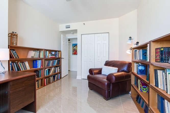 ULTIMAR ONE CONDO - Residential