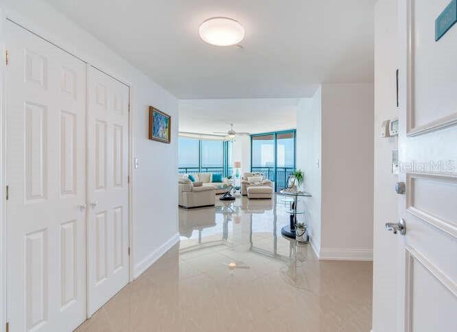 ULTIMAR ONE CONDO - Residential