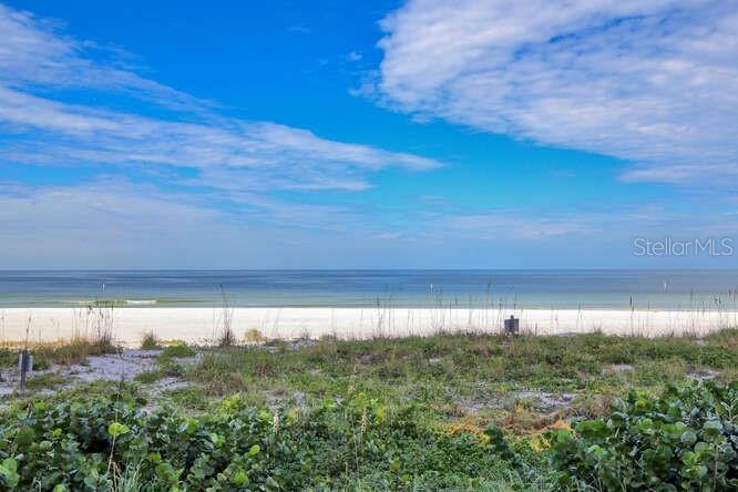 ULTIMAR ONE CONDO - Residential