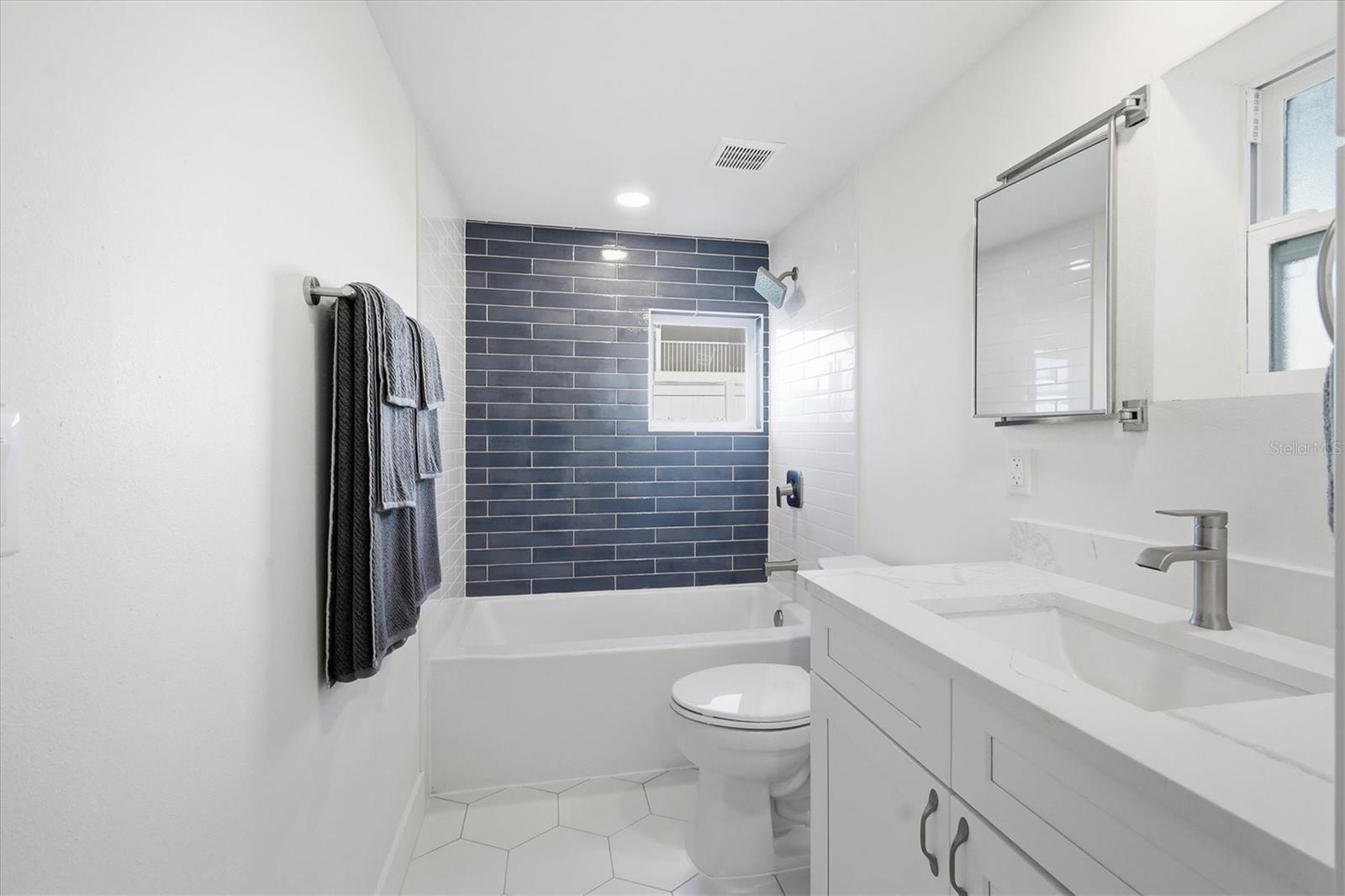 COLONY DON PEDRO PH 04 - Residential