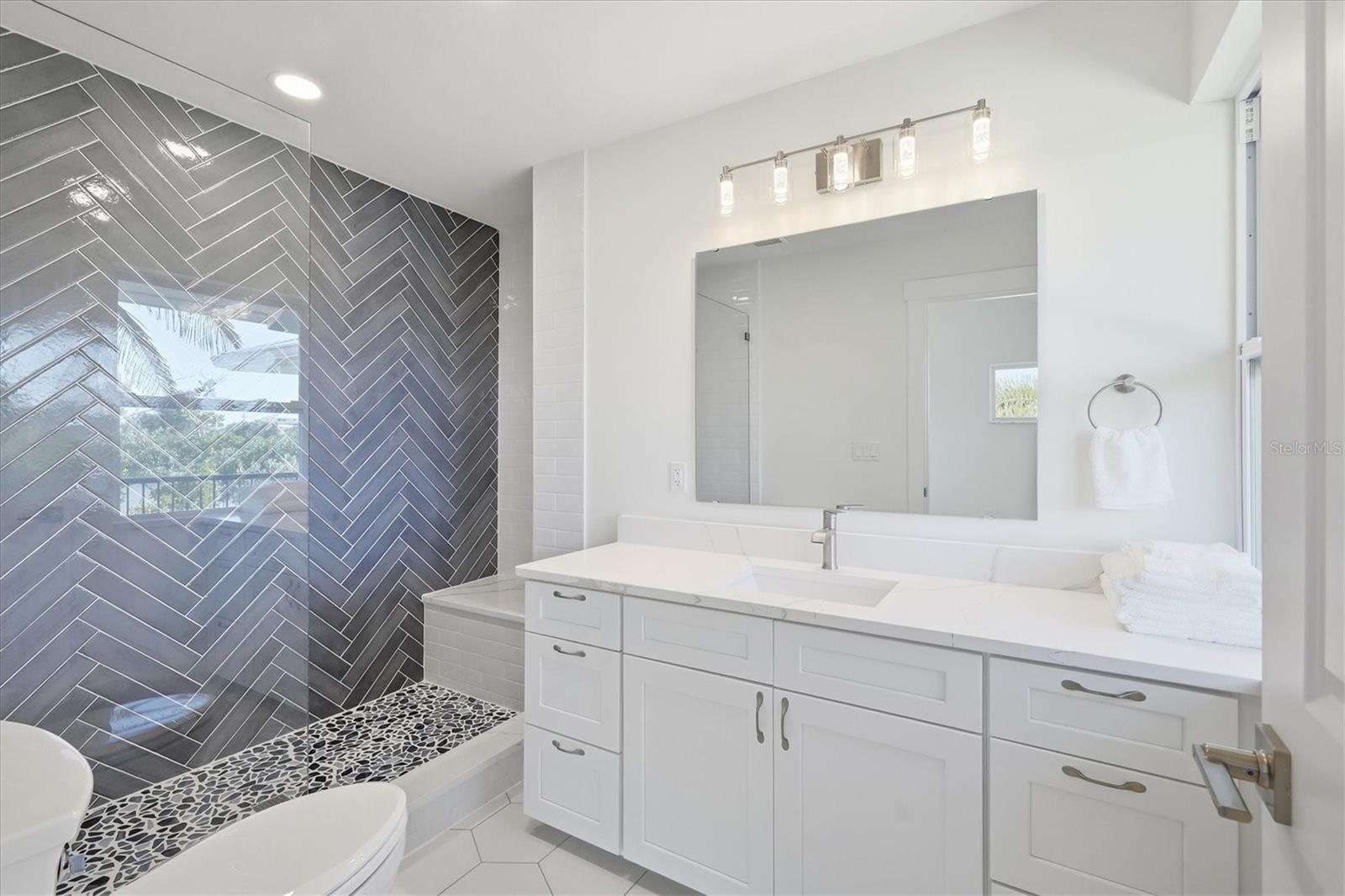 COLONY DON PEDRO PH 04 - Residential