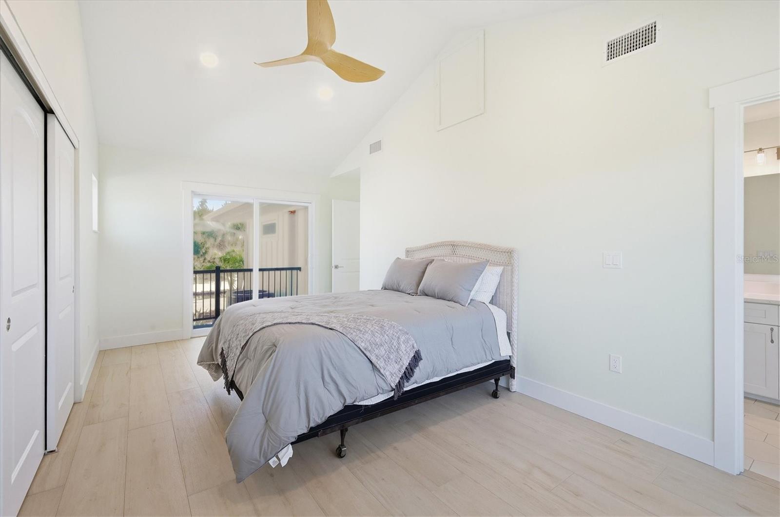 COLONY DON PEDRO PH 04 - Residential