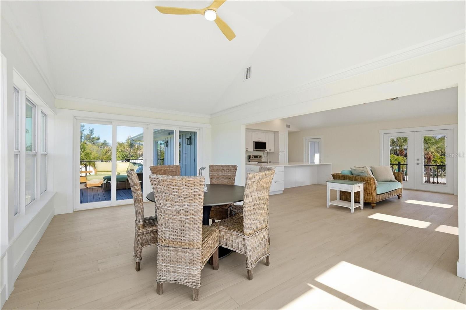 COLONY DON PEDRO PH 04 - Residential