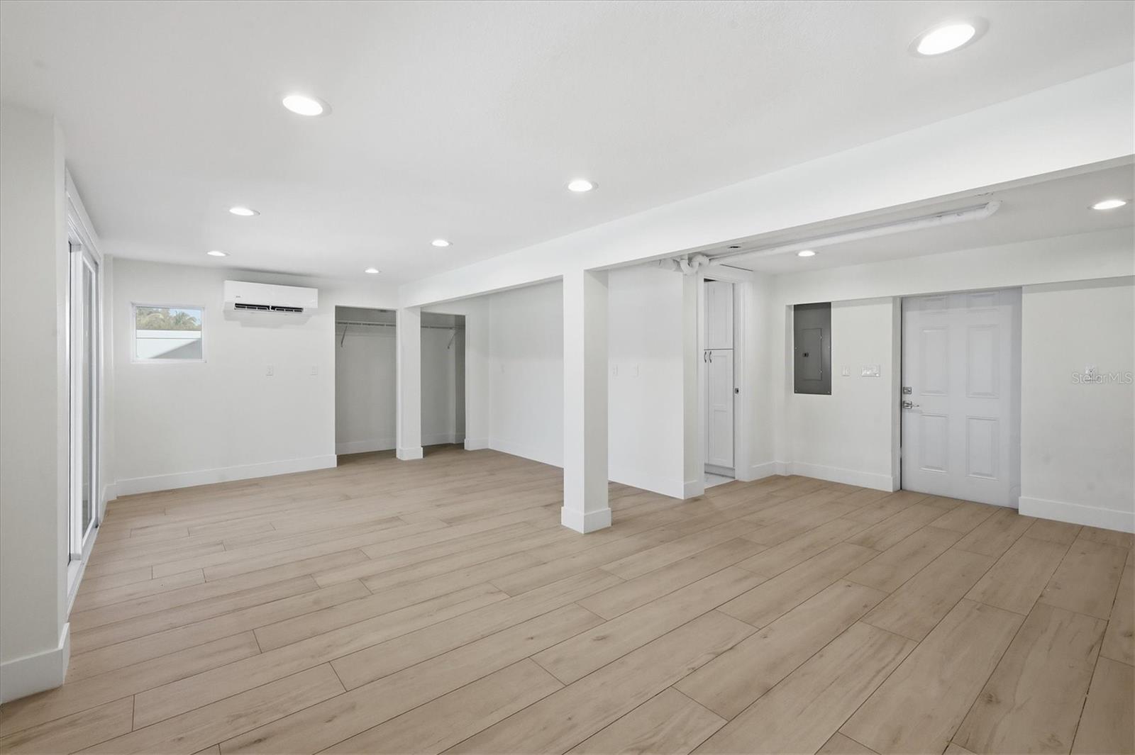 COLONY DON PEDRO PH 04 - Residential