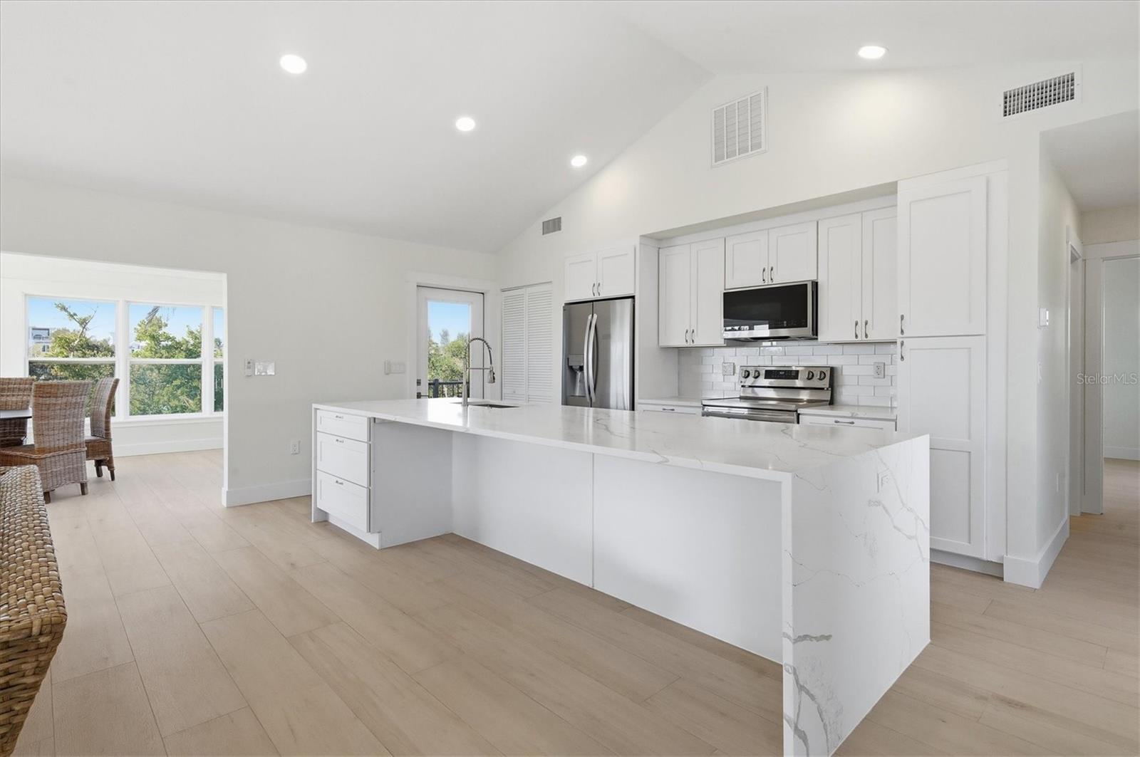 COLONY DON PEDRO PH 04 - Residential