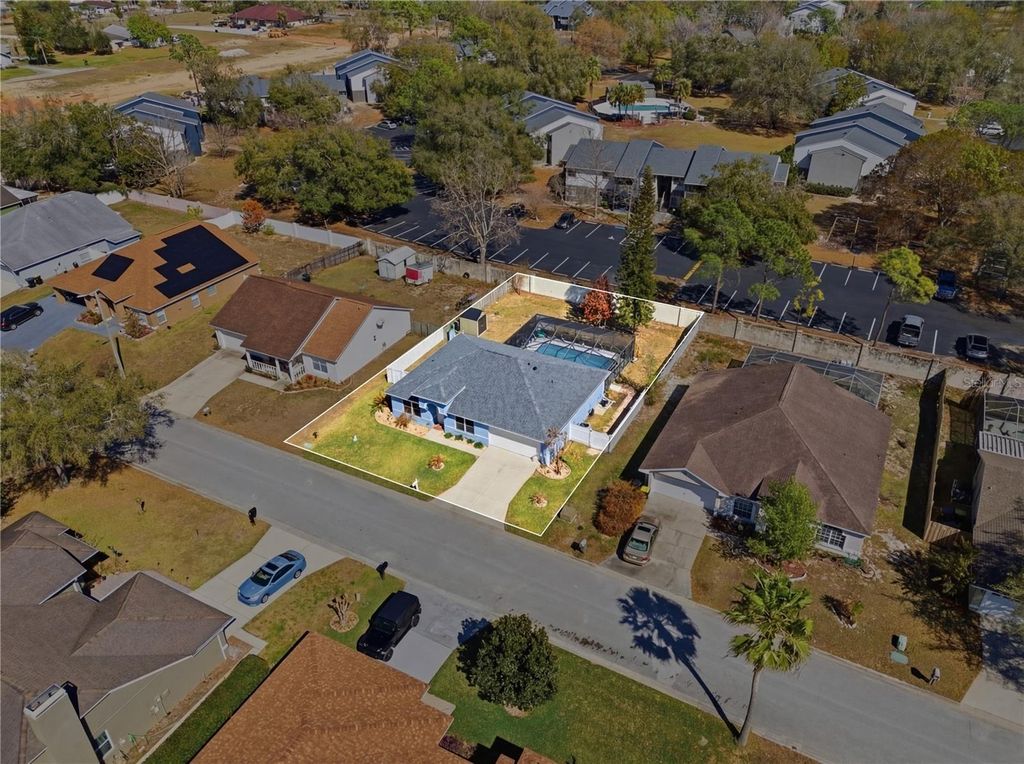 Photo of 356 Sterling Drive, Winter Haven, FL 33884 (MLS # L4959652)