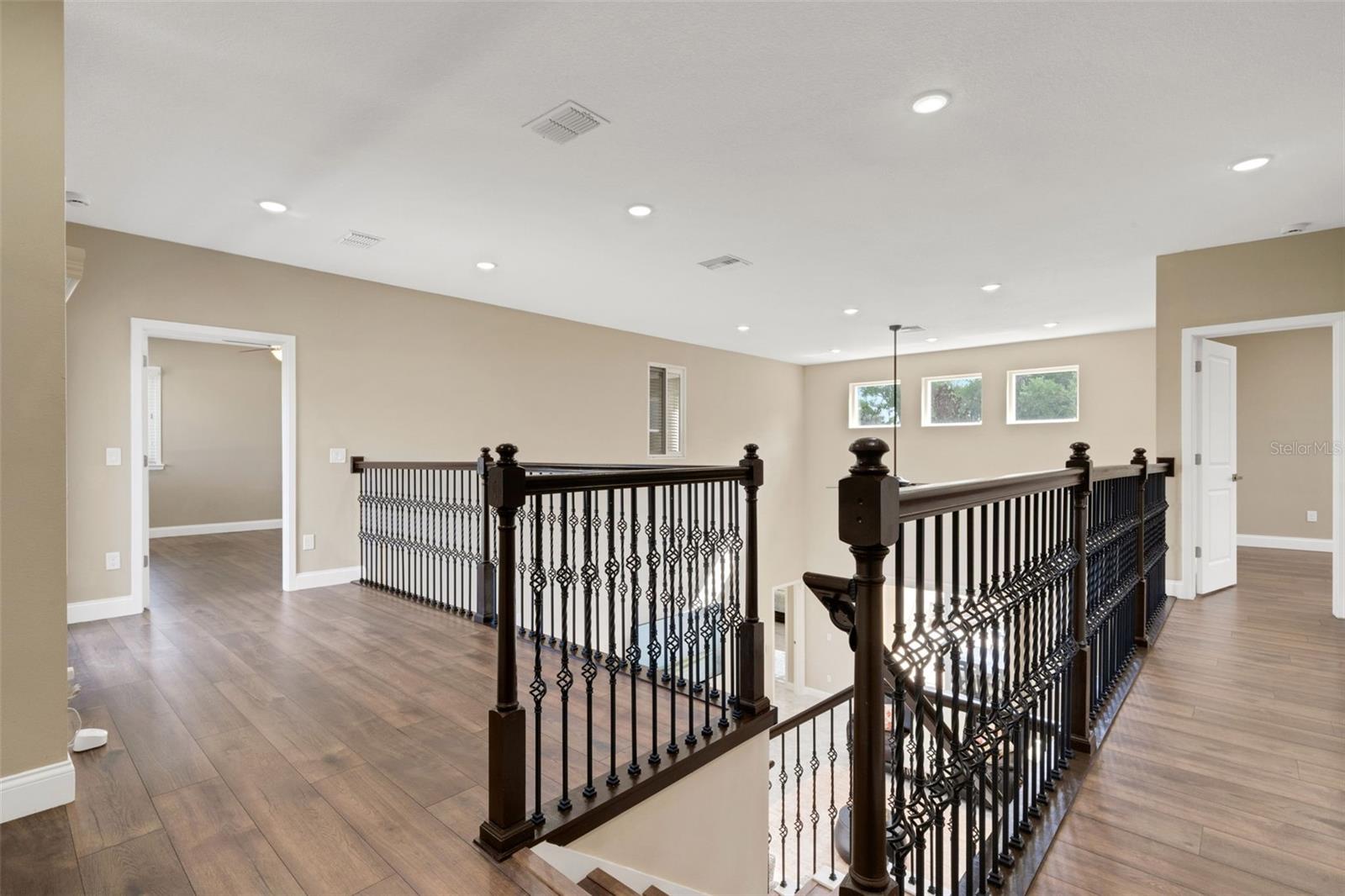 HERITAGE WOODS - Residential