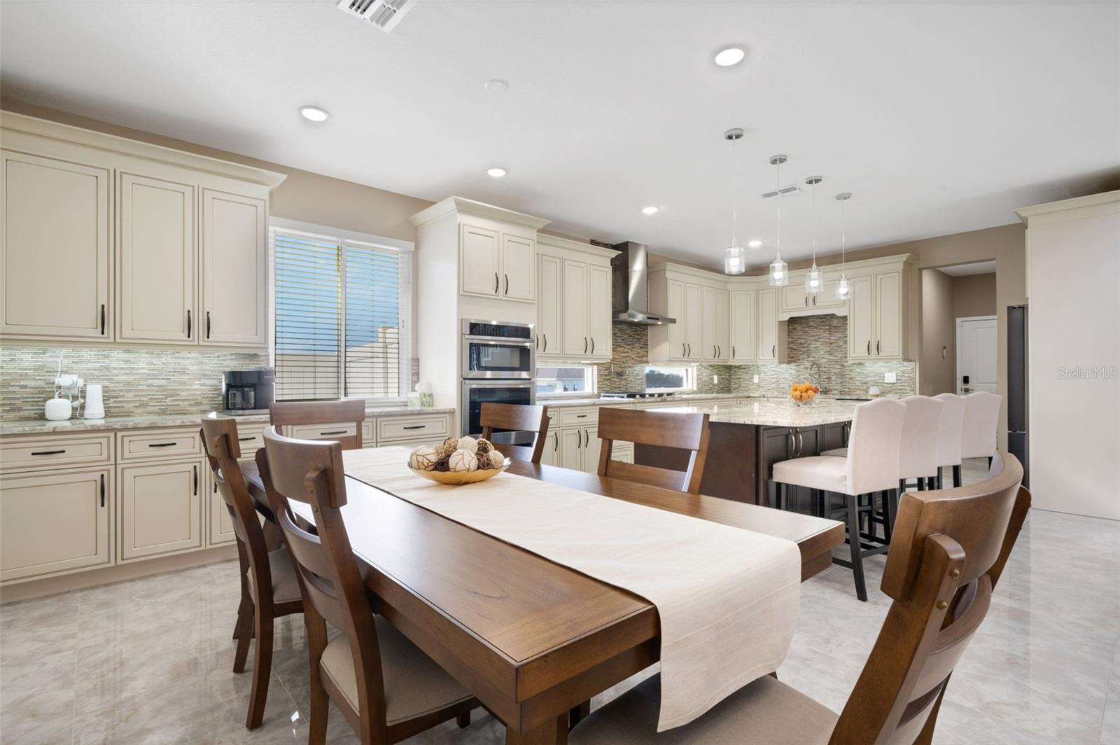 HERITAGE WOODS - Residential